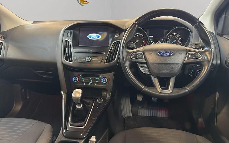 Used Ford Focus Titanium 120 HP (88 kW) 2017 Hatchback