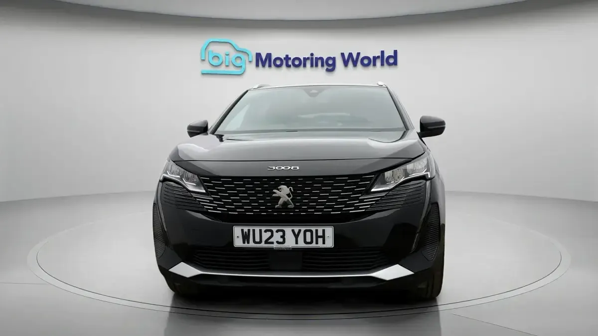 Used Peugeot 3008 Allure+ 131 HP (96 kW) 2023 Black SUV