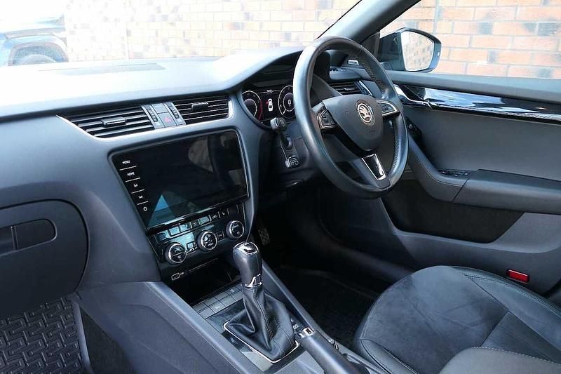 Used Skoda Octavia 140 HP (102 kW) 2019 Black magic pearlescent Hatchback