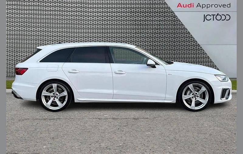 Used Audi A4 S-Line 200 HP (147 kW) 2023 White Estate