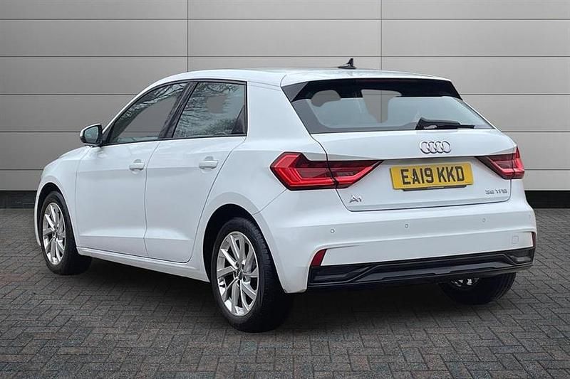Used Audi A1 Sport 150 HP (110 kW) 2019 Glacier white SUV