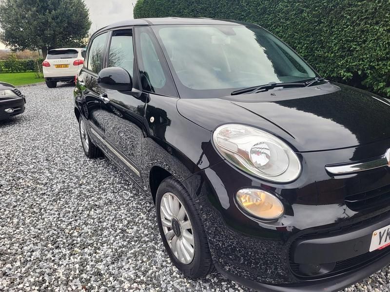 Used Fiat 500L Pop Star 95 HP (69 kW) 2014 Black MPV