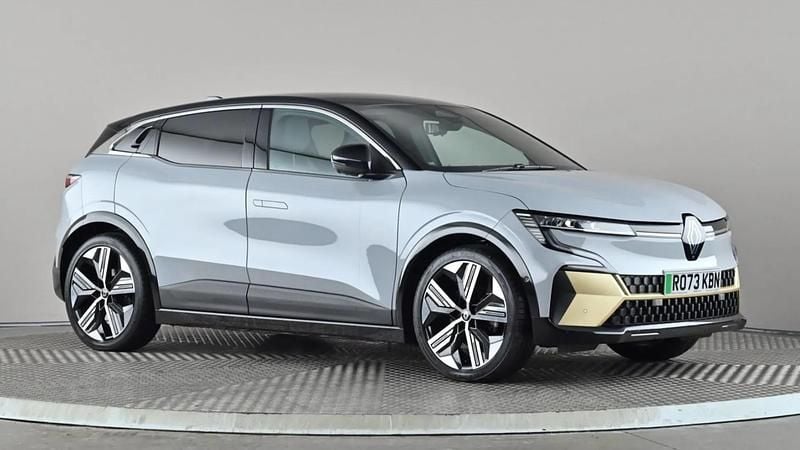 Grey/black Used 2023 Renault Mégane Iconic Hatchback | £19,998 (Fair price) - Image 1/3