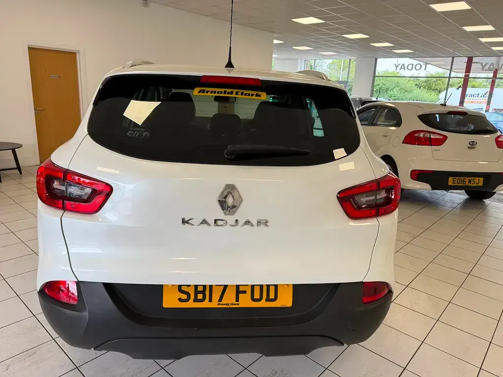 Used Renault Kadjar Dynamique 130 HP (95 kW) 2017 White SUV