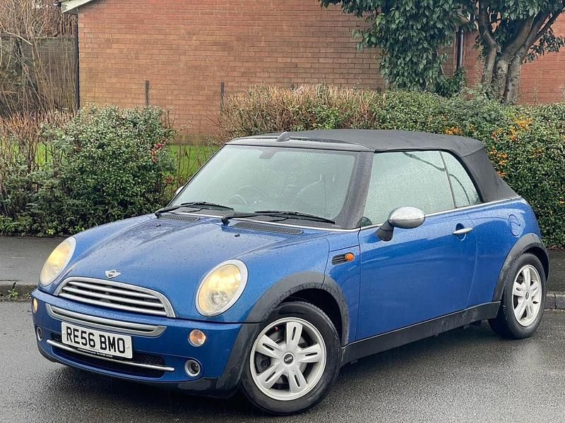 Begagnad Mini ONE 90 HK (66 kW) 2006 Blå Halvkombi