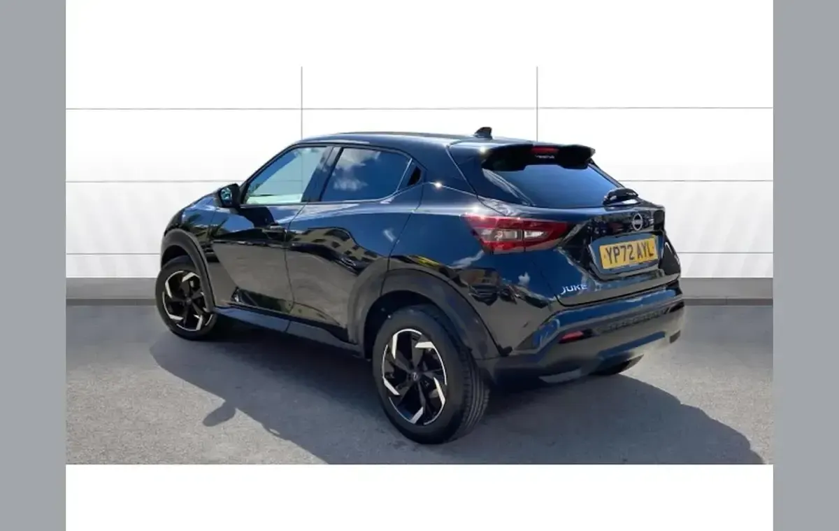 Used Nissan Juke N-Connecta 114 HP (83 kW) 2022 Black SUV