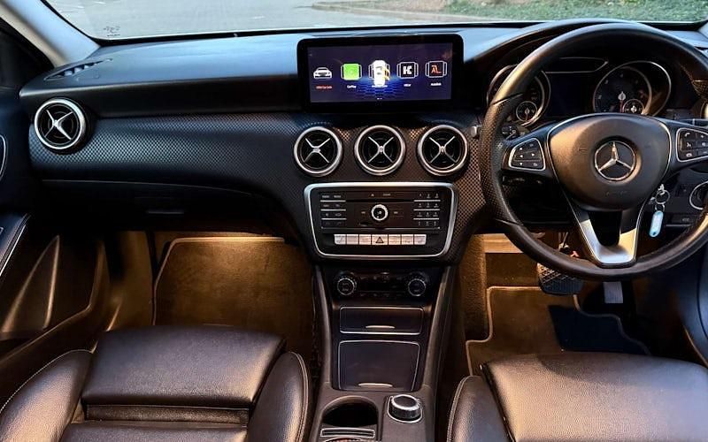 Used Mercedes A200 Premium 136 HP (100 kW) 2016 Silver Hatchback