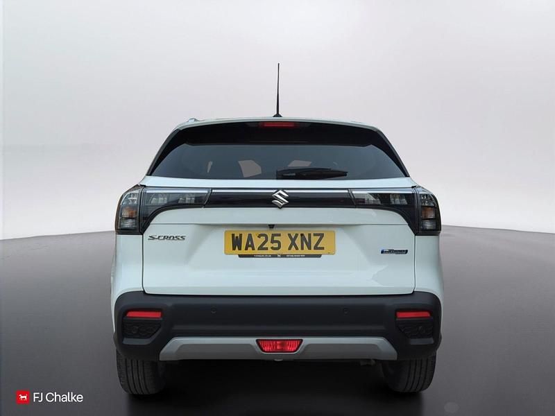 Used Suzuki SX4 129 HP (94 kW) 2025 White Hatchback