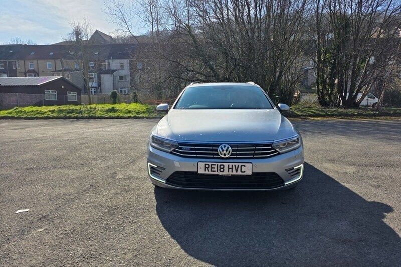 Used VW Passat Advance 2018 Silver Estate