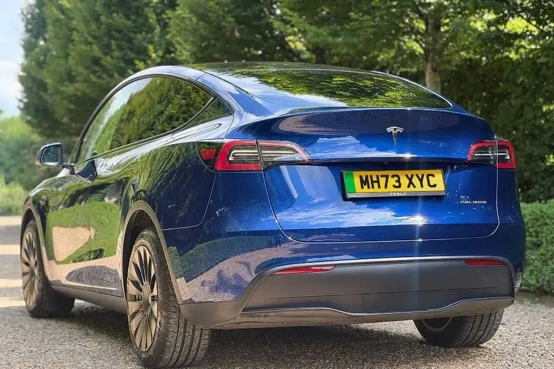 Used Tesla Model Y Long Range AWD 378 kW (514 HP) 2024 Blue SUV