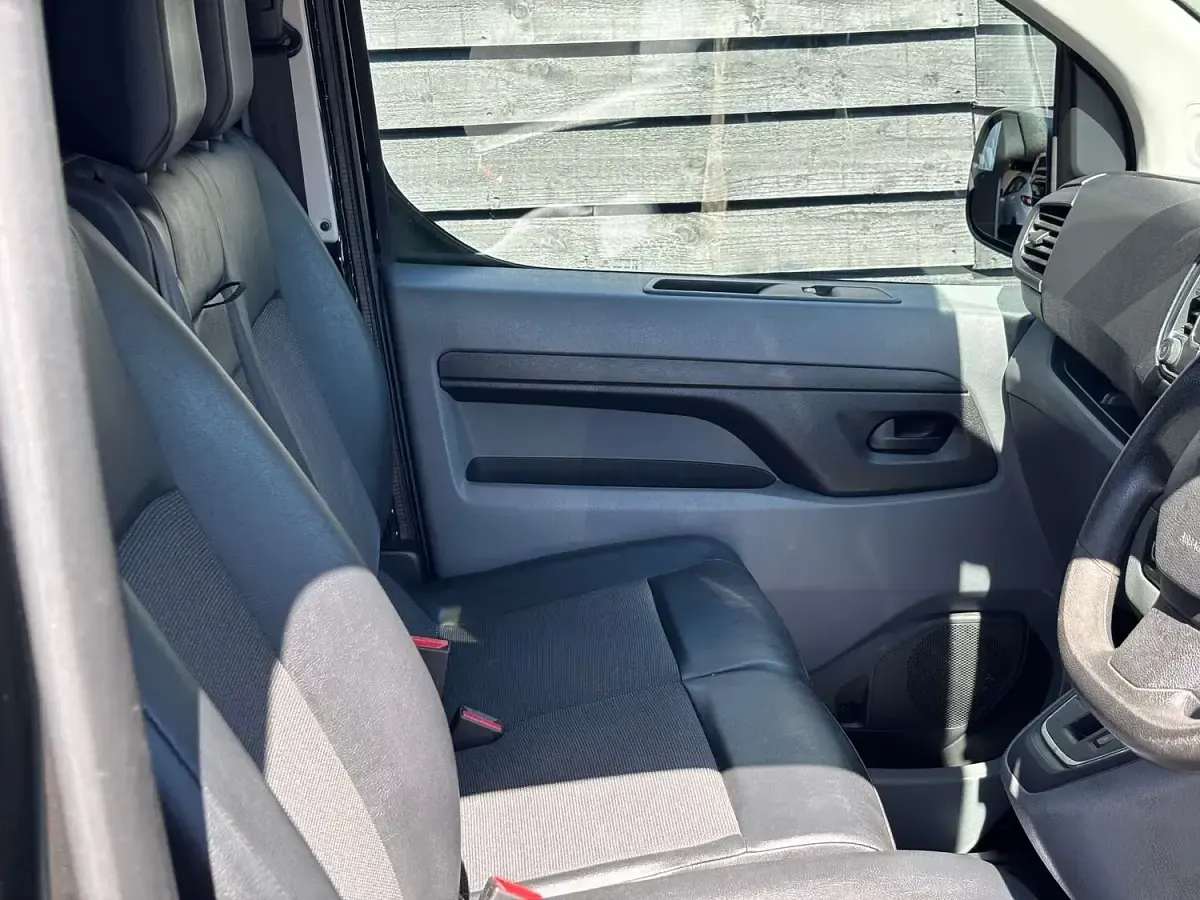 Used Toyota Proace 100 kW (136 HP) 2021 Black MPV
