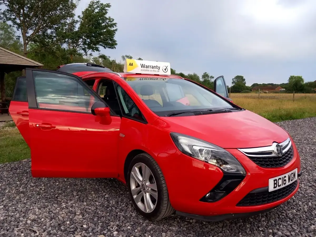 Used Vauxhall Zafira Tourer SRi 2016 Red MPV