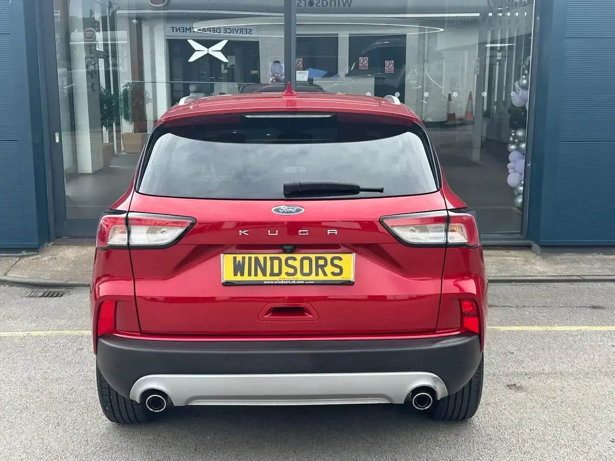 Used Ford Kuga Titanium 150 HP (110 kW) 2023 Red SUV