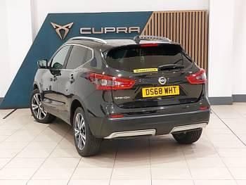 Used Nissan Qashqai N-Connecta 140 HP (102 kW) 2018 Black SUV