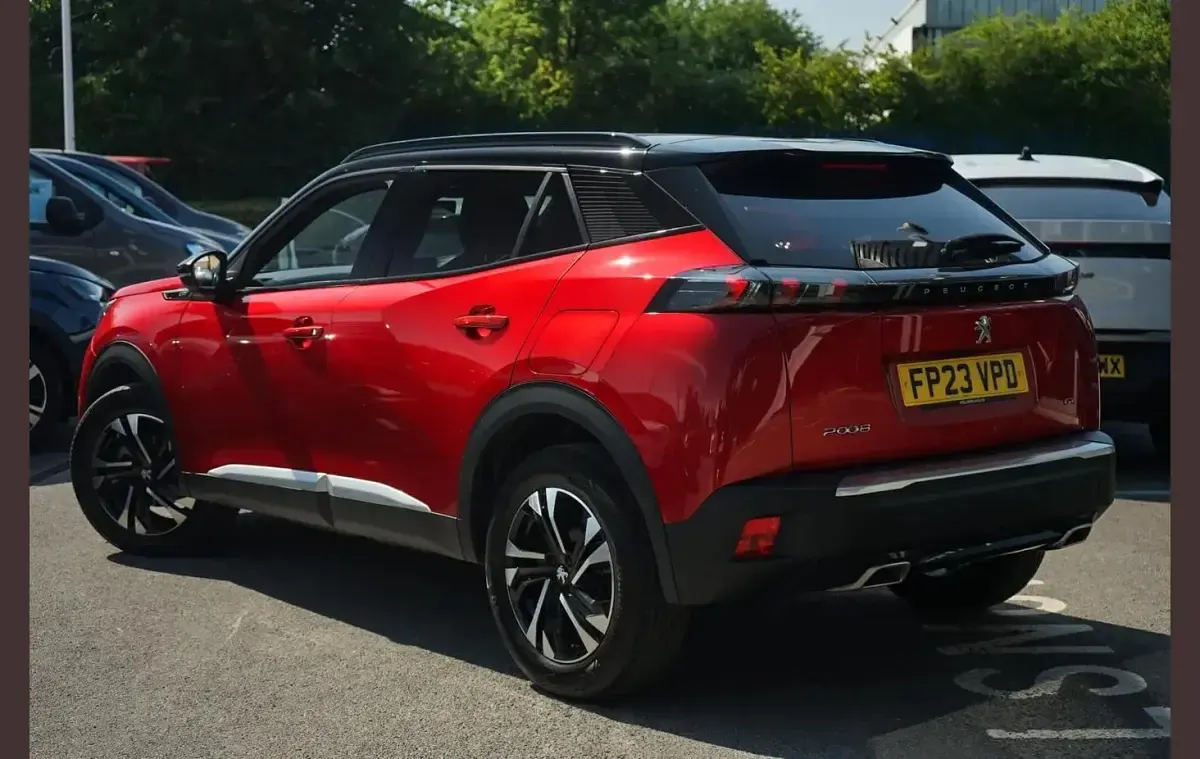 Used Peugeot 2008 GT 129 HP (94 kW) 2023 Red SUV