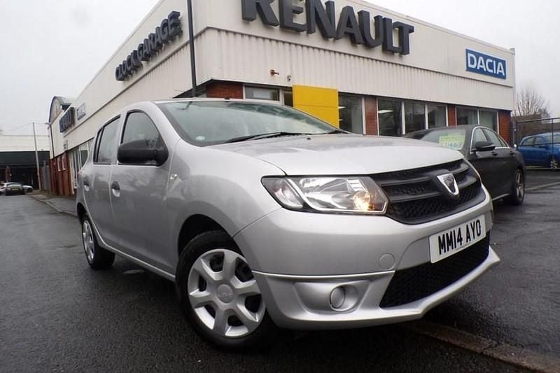 Used Dacia Sandero Ambiance 2014 Silver Hatchback