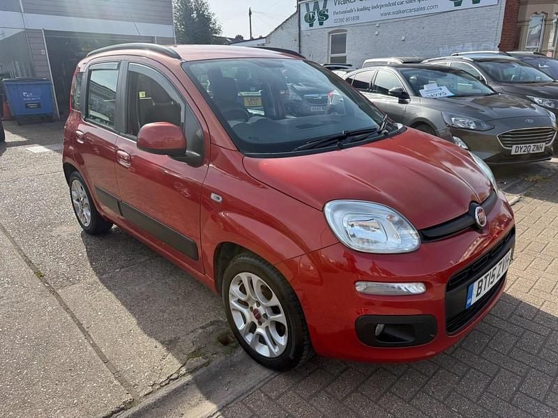 Used Fiat Panda Lounge 69 HP (50 kW) 2015 Red Hatchback