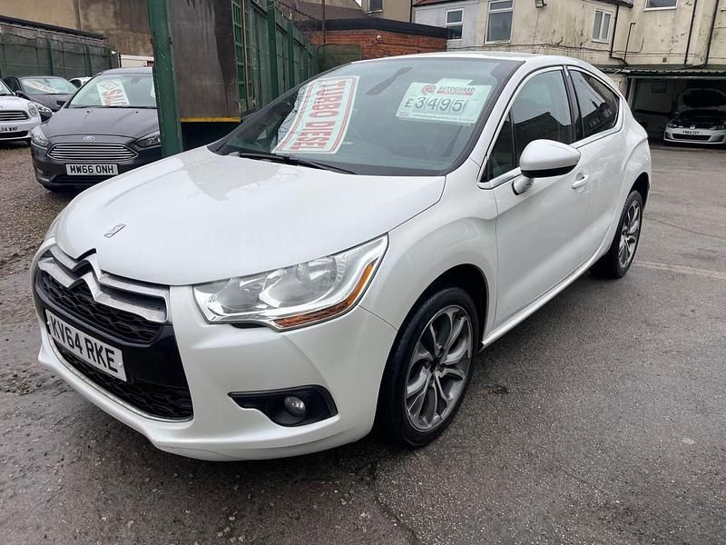 White Used 2014 Citroën DS4 Start Hatchback | £3,995 (Fair price) - Image 1/4