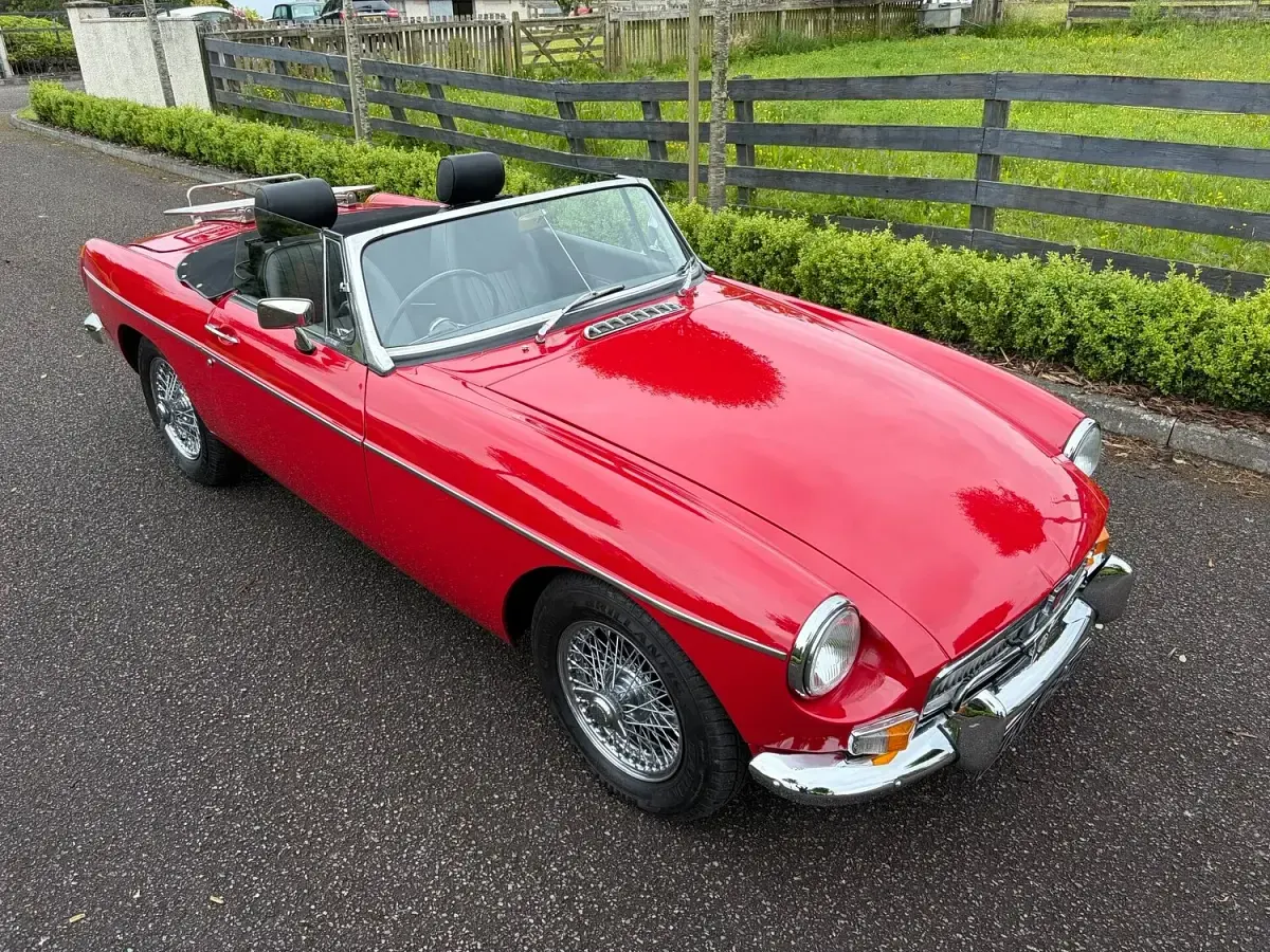 Used MG B 95 HP (69 kW) 1969 Red Cabriolet