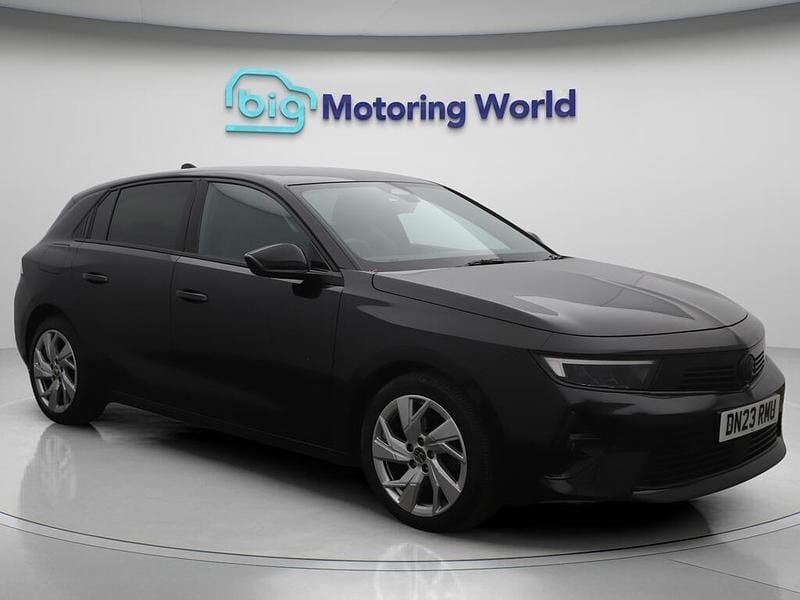 Black Used 2023 Vauxhall Astra S Hatchback | £14,000 (Fair price) - Image 1/4