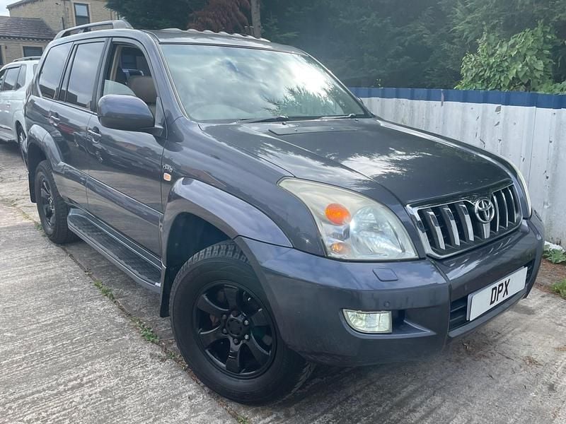 Grey Used 2007 Toyota Land Cruiser SUV | £8,490 (Fair price) - Image 1/4