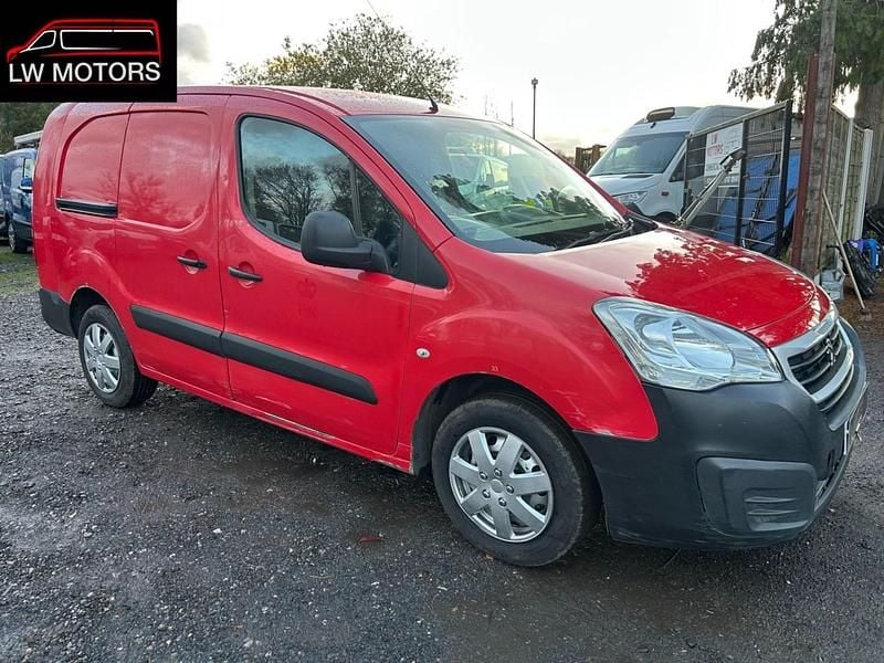 Used Peugeot Partner 2017 Red MPV