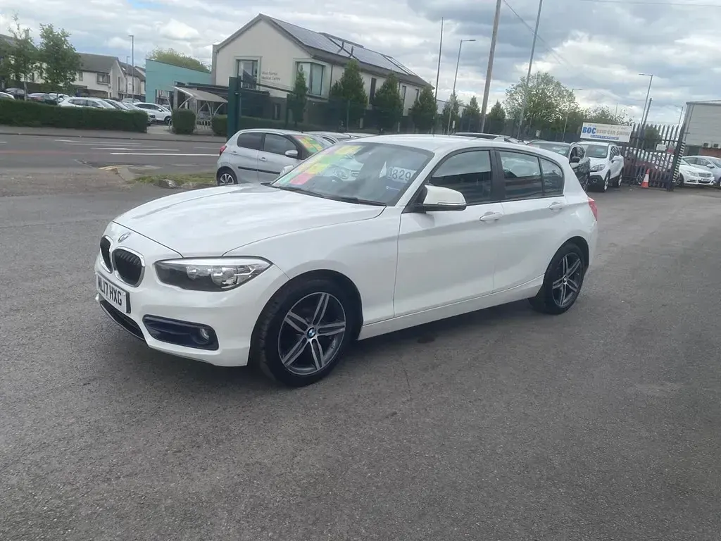 Używany BMW 118 Sport Line 2017 Biały Hatchback