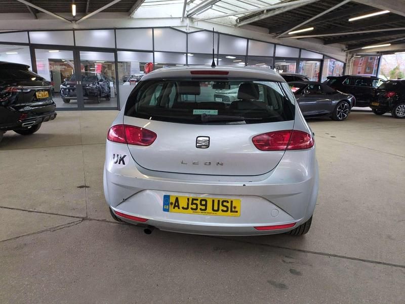 Used Seat Leon 90 HP (66 kW) 2009 Grey Hatchback