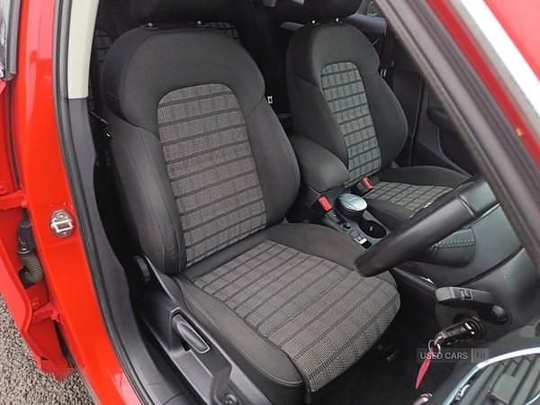 Used Audi Q3 Design 150 HP (110 kW) 2016 Red SUV