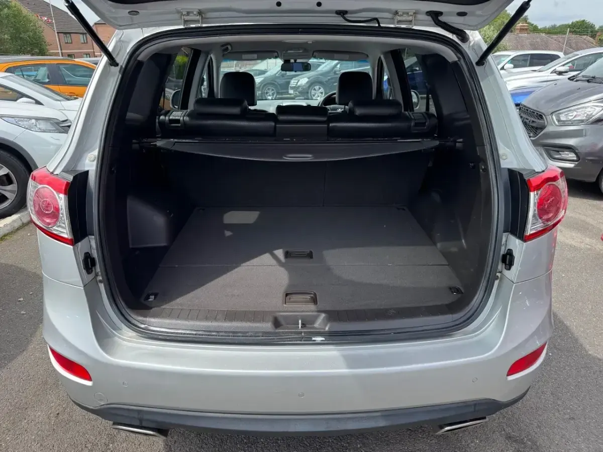 Used Hyundai Santa Fe Premium 197 HP (144 kW) 2011 Silver SUV