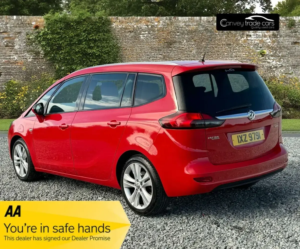 Usado Vauxhall Zafira Tourer SRi 140 HP (102 kW) 2016 Vermelho Monovolume