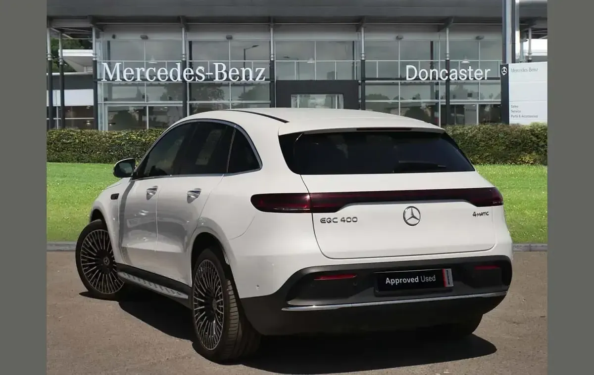 Used Mercedes EQC400 AMG Line Premium 300 kW (408 HP) 2022 White SUV