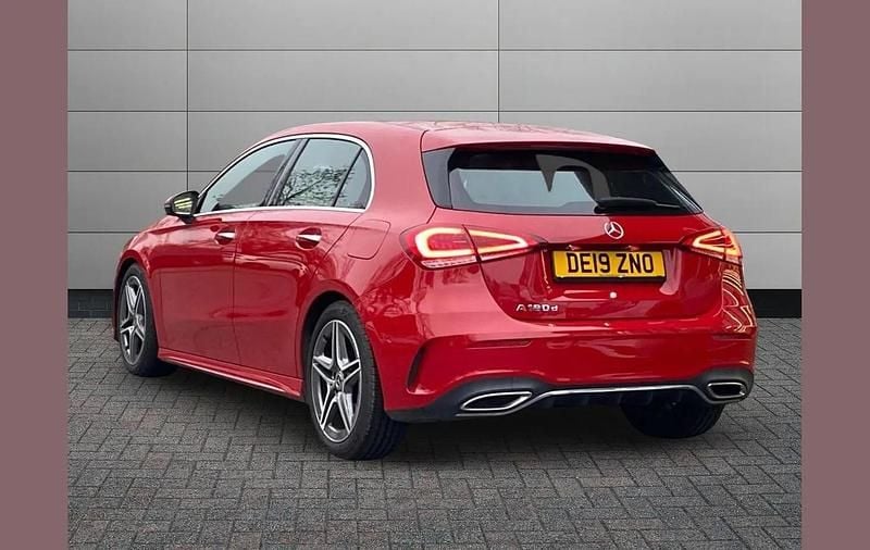 Used Mercedes A180 AMG Line Premium Plus 116 HP (85 kW) 2019 Jupiter red Hatchback