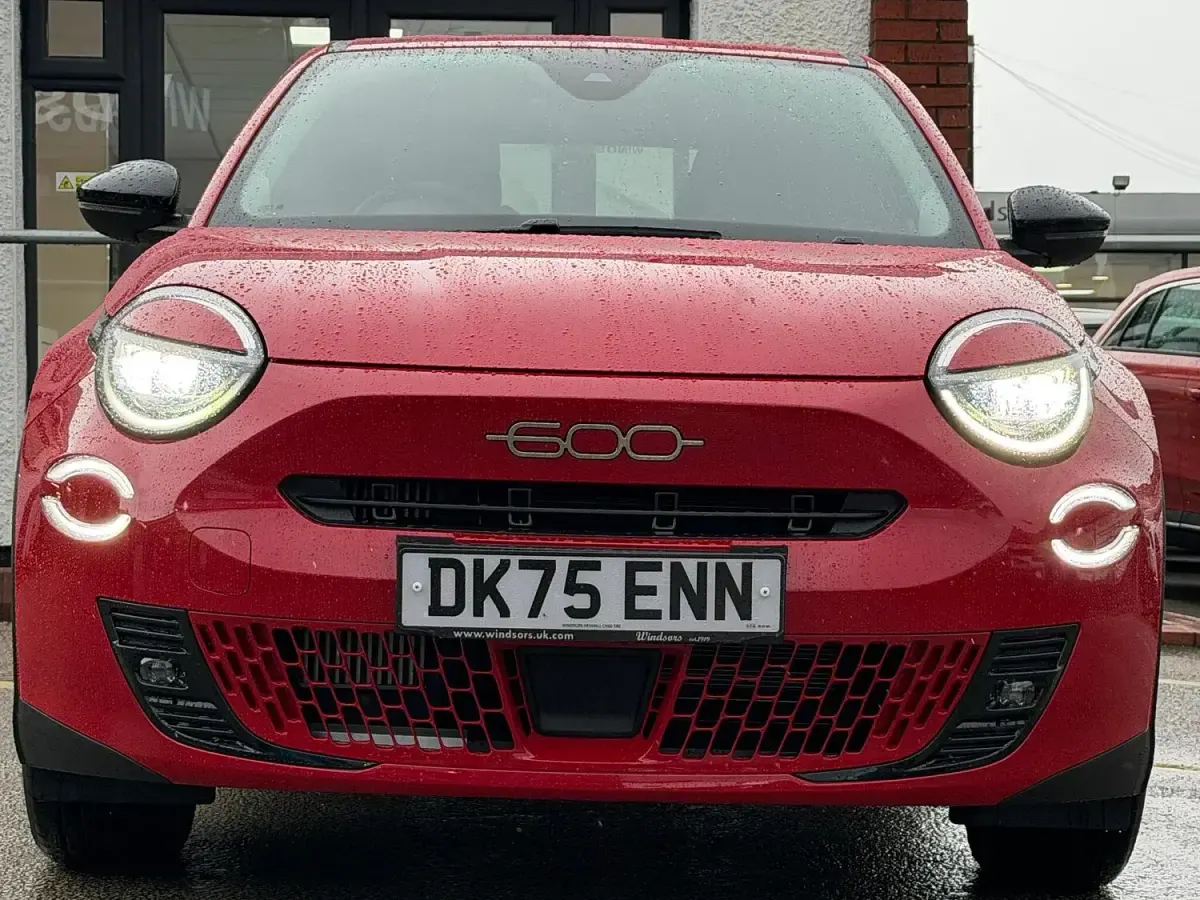 New Fiat 600 2025 Red SUV