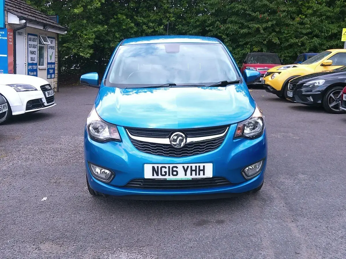 Used Vauxhall Viva 75 HP (55 kW) 2016 Blue Hatchback