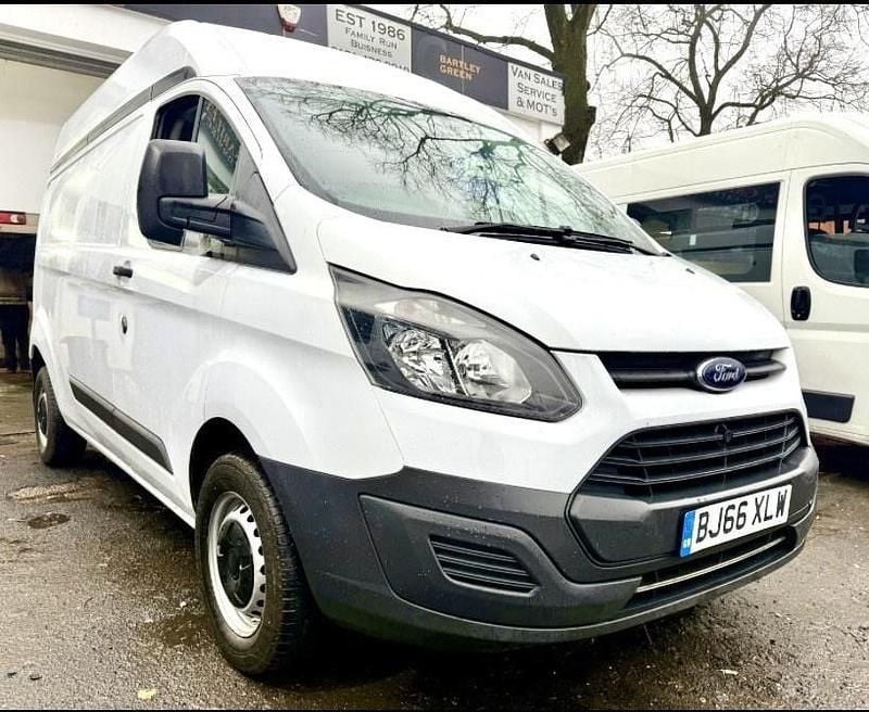 Used Ford Transit Custom 105 HP (77 kW) 2016 White Van