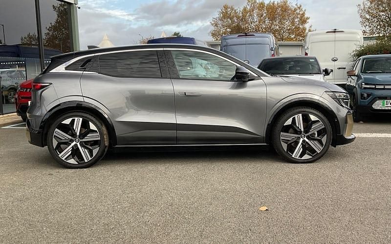 Used Renault Megane E-Tech Iconic 160 kW (218 HP) 2023 Hatchback