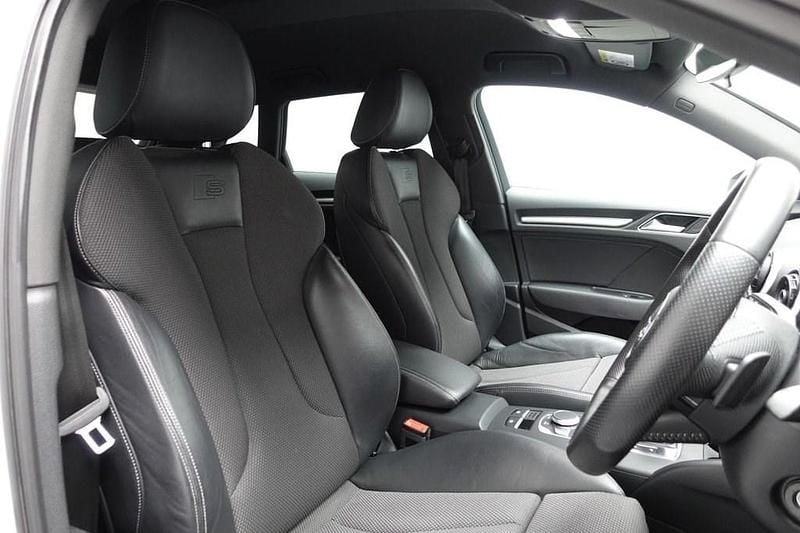 Used Audi A3 Sportback S-Line 150 HP (110 kW) 2016 White Hatchback