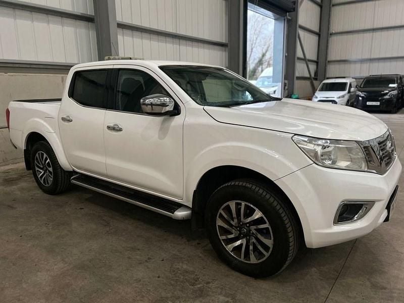 Used Nissan Navara N-Connecta 190 HP (139 kW) 2018 White Pickup