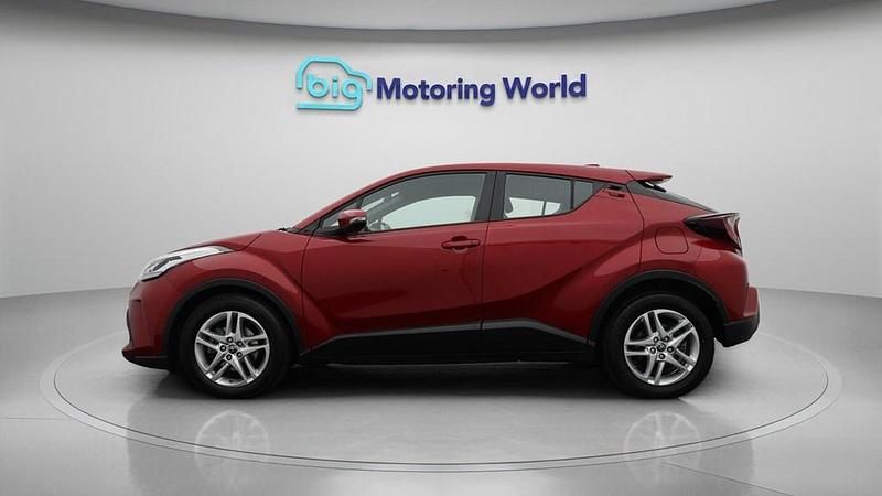 Used Toyota C-HR 122 HP (89 kW) 2023 Red SUV
