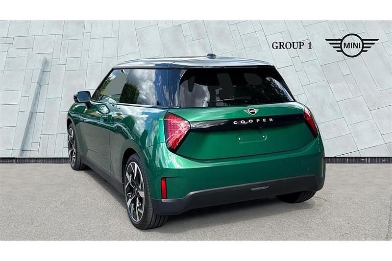 Used Mini Cooper Exclusive 135 kW (184 HP) 2025 British racing green iv Hatchback