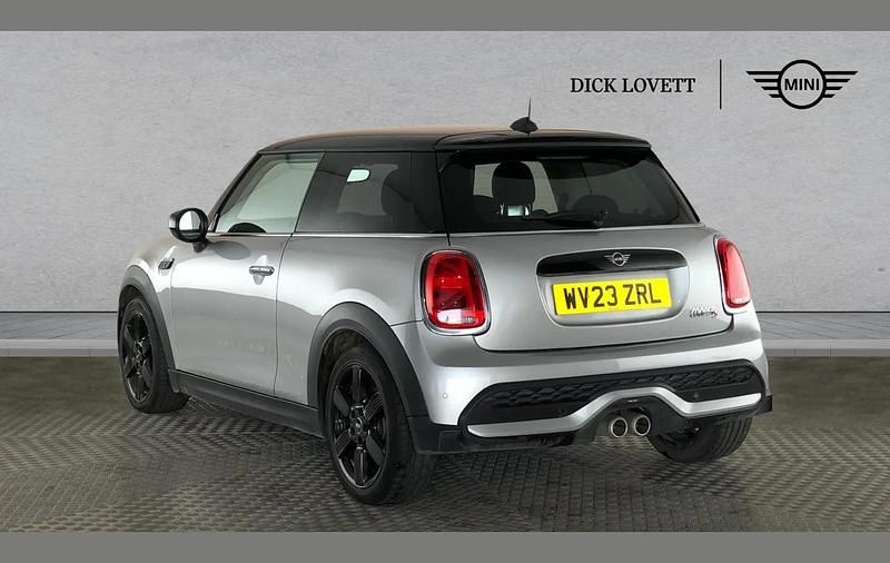 Used Mini Cooper S Classic 188 HP (138 kW) 2023 Silver Hatchback