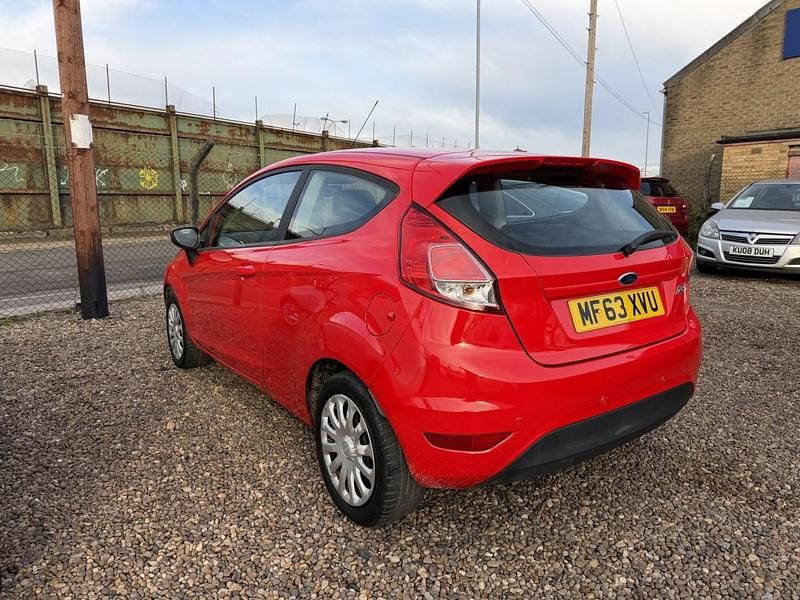 Used Ford Fiesta Style 2013 Red Hatchback