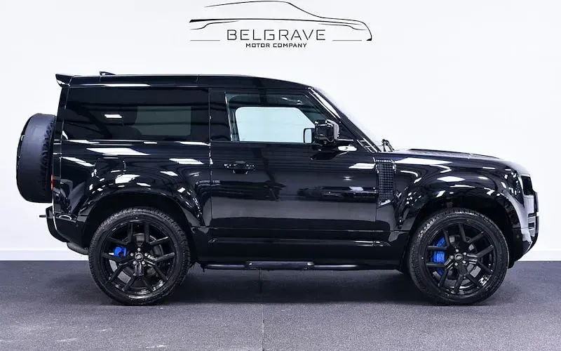 Used Land Rover Defender SE Dynamic 249 HP (183 kW) 2025 SUV