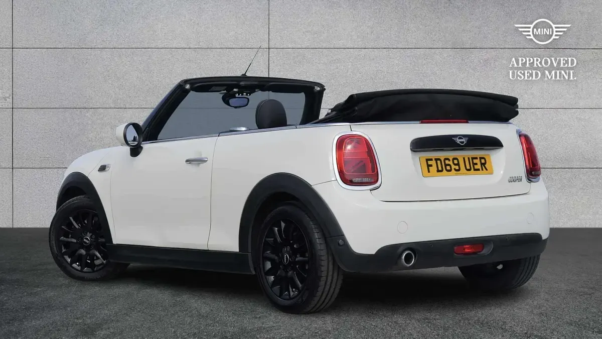 Used Mini Cooper Cabriolet Classic 134 HP (98 kW) 2019 White Cabriolet