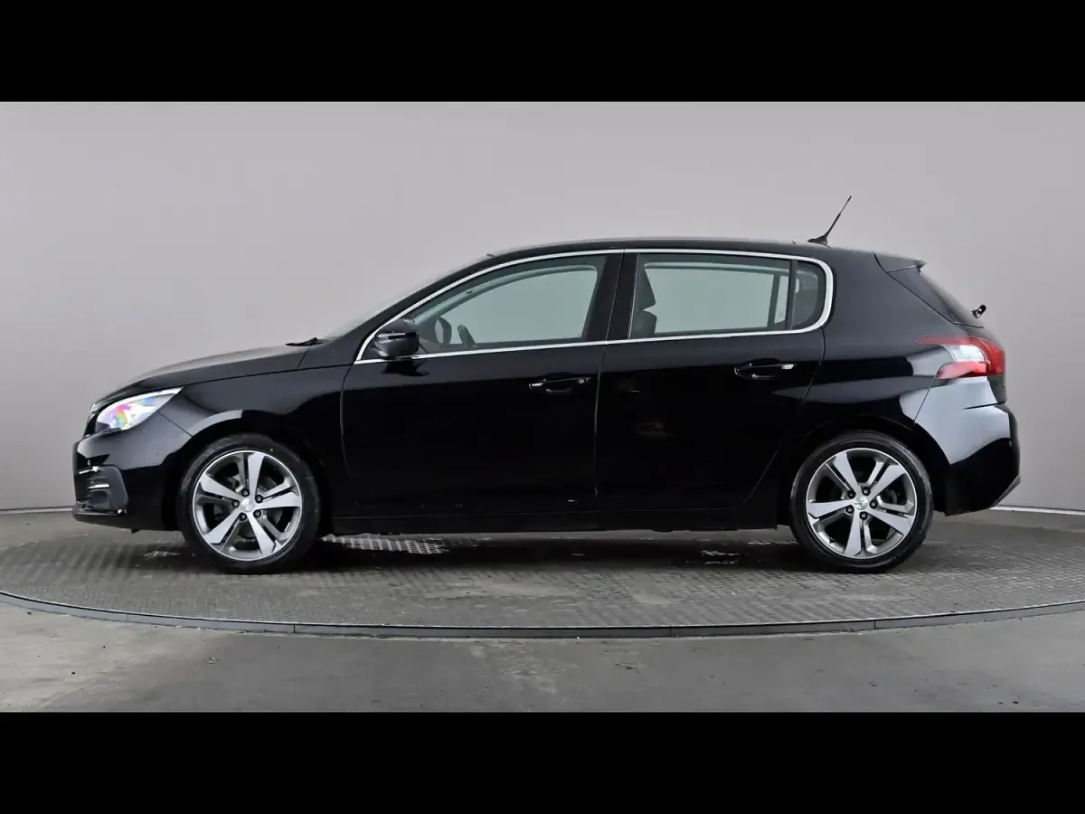 Used Peugeot 308 Allure 2018 Black Hatchback