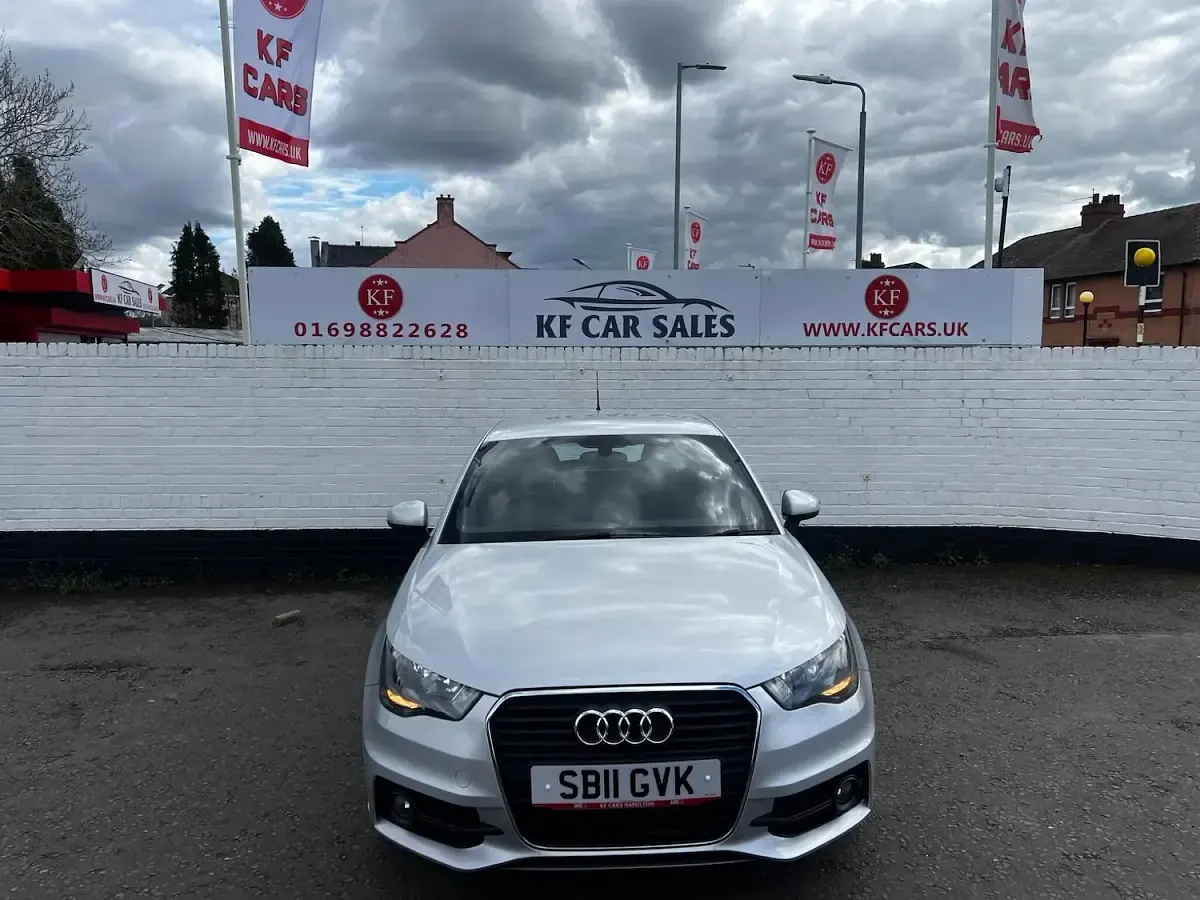 Used Audi A1 S-Line 122 HP (89 kW) 2011 Silver Hatchback