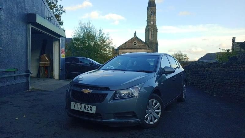 Grey Used 2012 Chevrolet Cruze LS Hatchback | £2,499 (A bit pricey) - Image 1/4