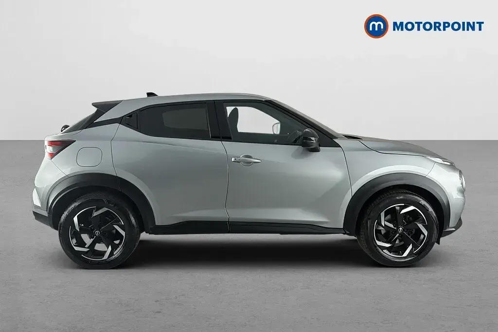 Used Nissan Juke N-Connecta 114 HP (83 kW) 2023 Silver SUV