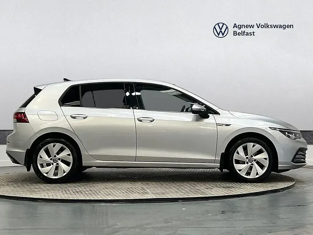 Used VW Golf VIII Style 150 HP (110 kW) 2023 Silver Hatchback